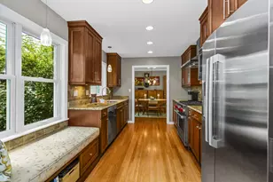 2761 Lincolnwood Dr, Evanston, IL 60201 - Photo 14