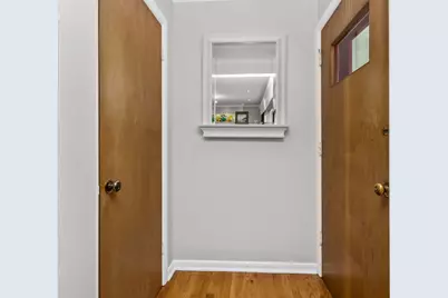 2761 Lincolnwood Drive, Evanston, IL 60201 - Photo 2
