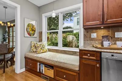 2761 Lincolnwood Drive, Evanston, IL 60201 - Photo 12