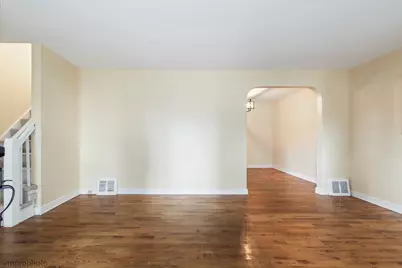 1720 Leland Avenue, Evanston, IL 60201 - Photo 4
