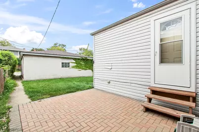 1720 Leland Avenue, Evanston, IL 60201 - Photo 20