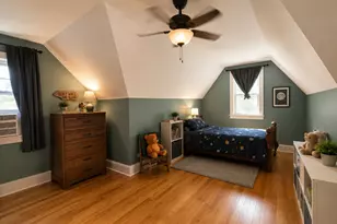 470 Marguerite St, Elgin, IL 60123 - Photo 18