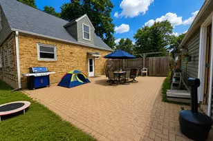 470 Marguerite St, Elgin, IL 60123 - Photo 22