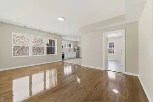7741 S Phillips Ave, Chicago, IL 60649 - Photo 6