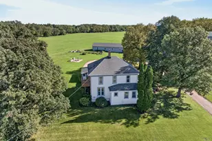 3208 S Country Club Rd, Woodstock, IL 60098 - Photo 2
