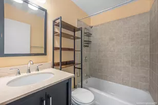 3900 N Lake Shore Dr, Chicago, IL 60613 - Photo 10