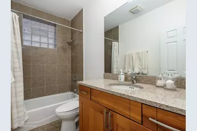2227 W Medill Avenue, Chicago, IL 60647 - Photo 30