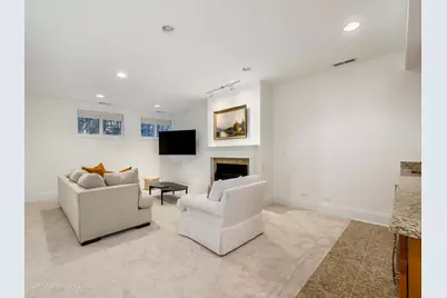 2227 W Medill Avenue, Chicago, IL 60647 - Photo 26
