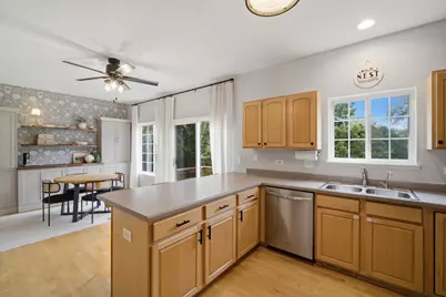 160 Monarch Drive #160, Streamwood, IL 60107 - Photo 8