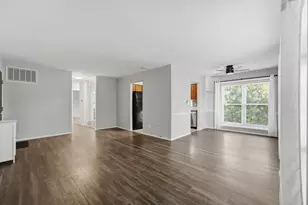 761 Garfield Ave, Libertyville, IL 60048 - Photo 2