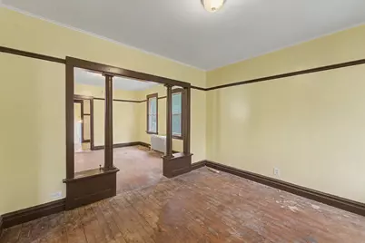 411 N Arlington Heights Road, Arlington Heights, IL 60004 - Photo 4