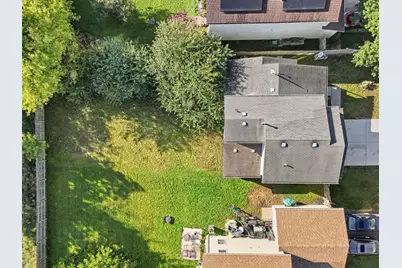657 S McAlister Avenue, Waukegan, IL 60085 - Photo 4