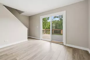27W113 Cooley Ave, Winfield, IL 60190 - Photo 12