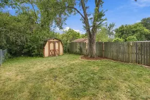27W113 Cooley Ave, Winfield, IL 60190 - Photo 2