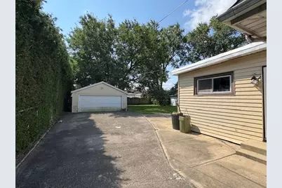 8229 W Summerdale Avenue, Chicago, IL 60656 - Photo 4