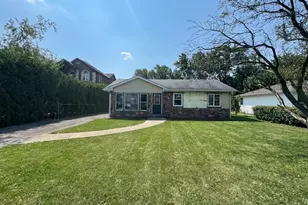 8229 W Summerdale Ave, Chicago, IL 60656 - Photo 1