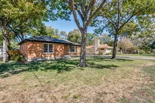 2433 Southwood Dr, Dallas, TX 75233 - Photo 2