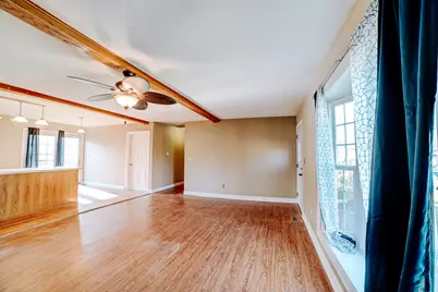 503 W Park Avenue, Watseka, IL 60970 - Photo 10
