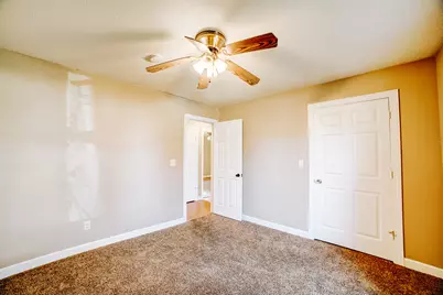 503 W Park Avenue, Watseka, IL 60970 - Photo 22