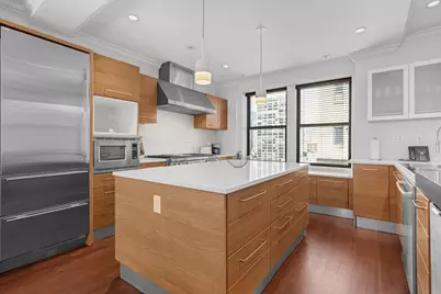 70 E Walton Street #902-1002, Chicago, IL 60611 - Photo 18