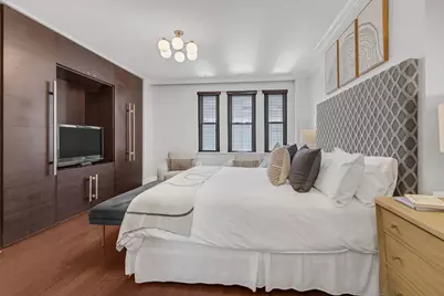 70 E Walton Street #902-1002, Chicago, IL 60611 - Photo 24