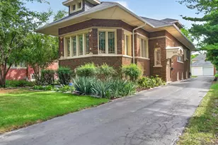 626 N Taylor Ave, Oak Park, IL 60302 - Photo 2