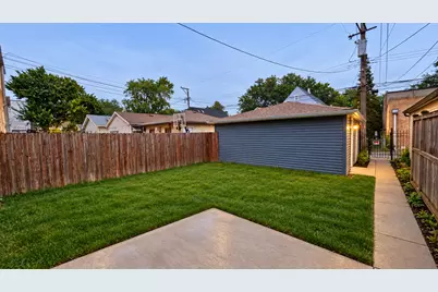 3225 N Kenneth Avenue #B, Chicago, IL 60641 - Photo 10
