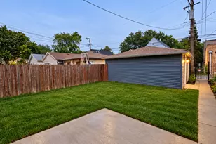 3225 N Kenneth Ave, Chicago, IL 60641 - Photo 10