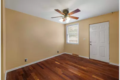 939 N Sleight Street, Naperville, IL 60563 - Photo 6