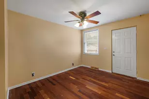 939 N Sleight St, Naperville, IL 60563 - Photo 6