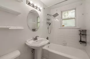 939 N Sleight St, Naperville, IL 60563 - Photo 8