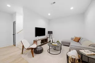 1914 N Rockwell St, Chicago, IL 60647 - Photo 34