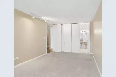 5401 S Hyde Park Boulevard #705, Chicago, IL 60615 - Photo 16
