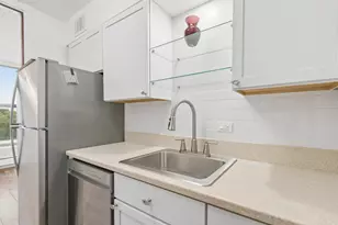 5401 S Hyde Park Blvd, Chicago, IL 60615 - Photo 8