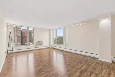 5401 S Hyde Park Boulevard #705, Chicago, IL 60615 - Photo 2