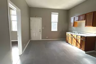 4237 W Gladys Ave, Chicago, IL 60624 - Photo 6