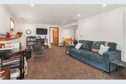 1062 Kingsway Lane, Byron, IL 61010 - Photo 18