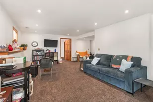 1062 Kingsway Ln, Byron, IL 61010 - Photo 18