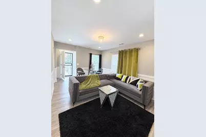 8446 S Constance Avenue, Chicago, IL 60617 - Photo 2