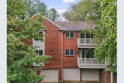 921B Cheshire Drive #B, Champaign, IL 61821 - Photo 2