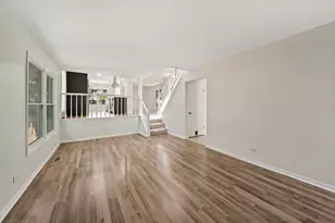 2656 Bloomfield Dr, Lisle, IL 60532 - Photo 16