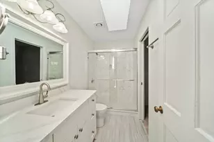 2656 Bloomfield Dr, Lisle, IL 60532 - Photo 12