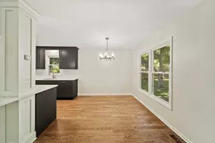 2656 Bloomfield Dr, Lisle, IL 60532 - Photo 6