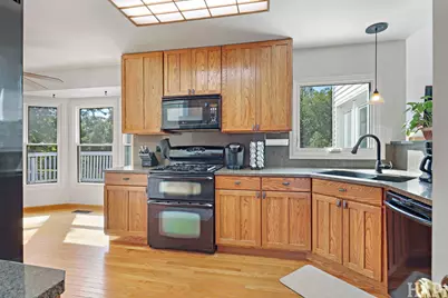 1446 Kingsbury Court, Gurnee, IL 60031 - Photo 14