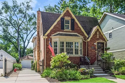 7049 N Moselle Avenue, Chicago, IL 60646 - Photo 2