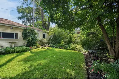 7049 N Moselle Avenue, Chicago, IL 60646 - Photo 30