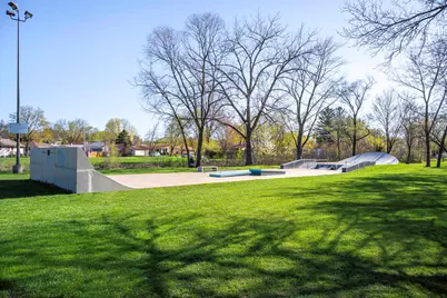 2040 Yellowstone Boulevard, Mundelein, IL 60060 - Photo 48