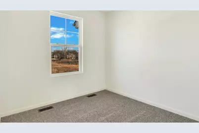 2040 Yellowstone Boulevard, Mundelein, IL 60060 - Photo 18