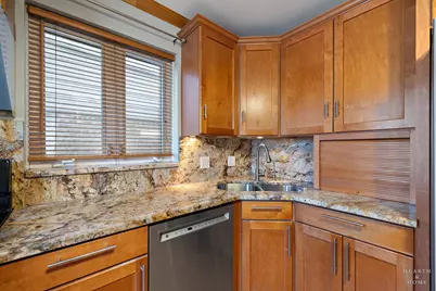 6051 N Marmora Avenue, Chicago, IL 60646 - Photo 14