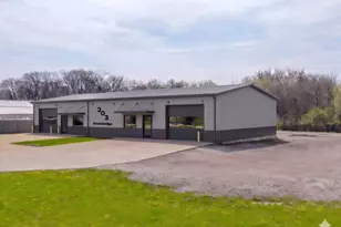303 Amendodge Dr, Shorewood, IL 60404 - Photo 1